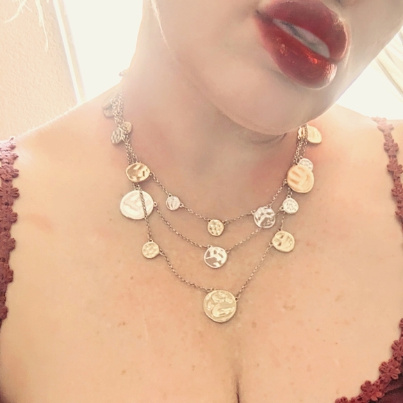 NWOT Gorgeous modern two toned 3 tier necklace - Picture 1 of 5